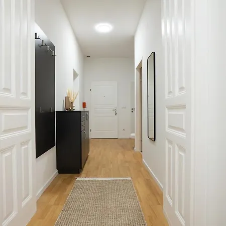Aesthetic Newly Renovated Apartment Located Near Belvedere Castle, 15 Minutes From Stephansplatz Wien Exterior foto