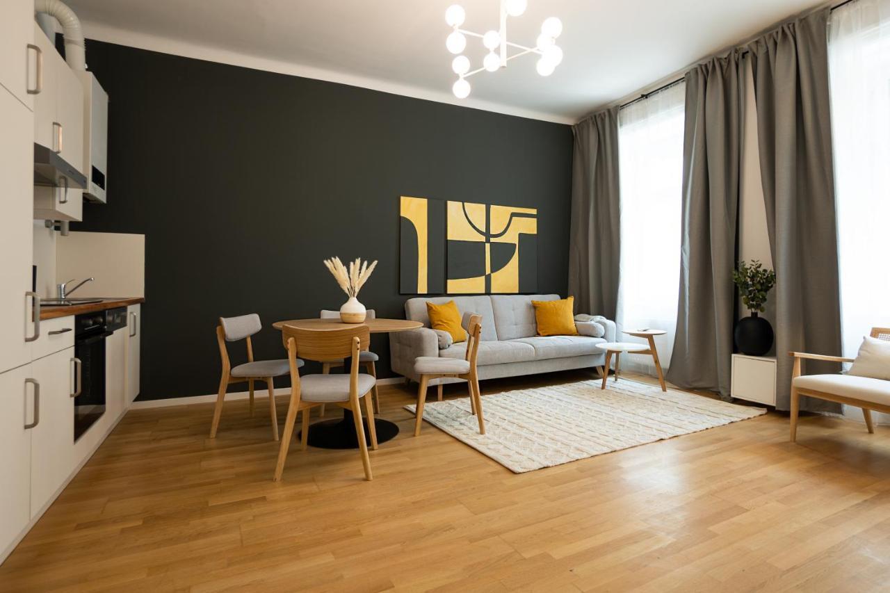 Apartment Aesthetic Newly Renovated Located Near Belvedere Castle, 15 Minutes From Stephansplatz