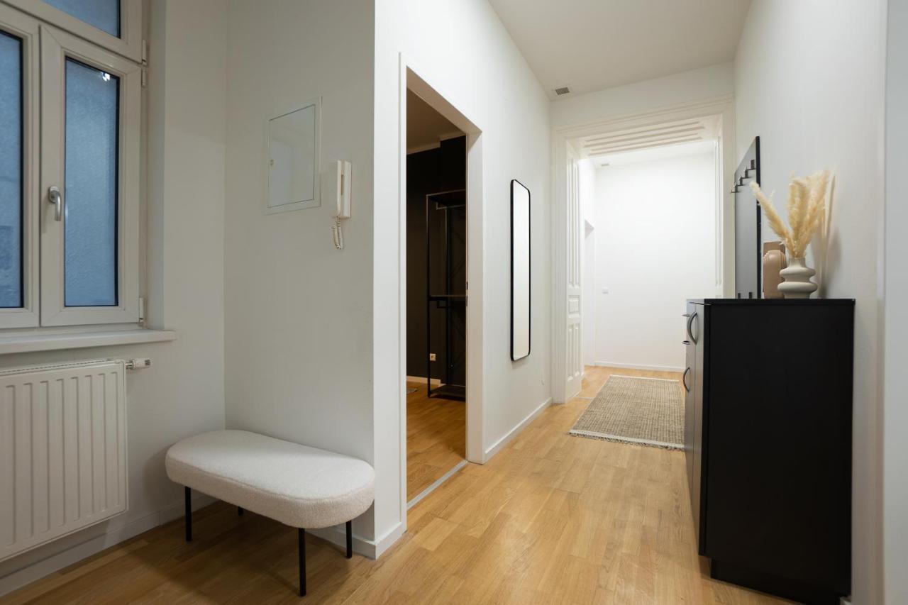 Aesthetic Newly Renovated Located Near Belvedere Castle, 15 Minutes From Stephansplatz Wien
