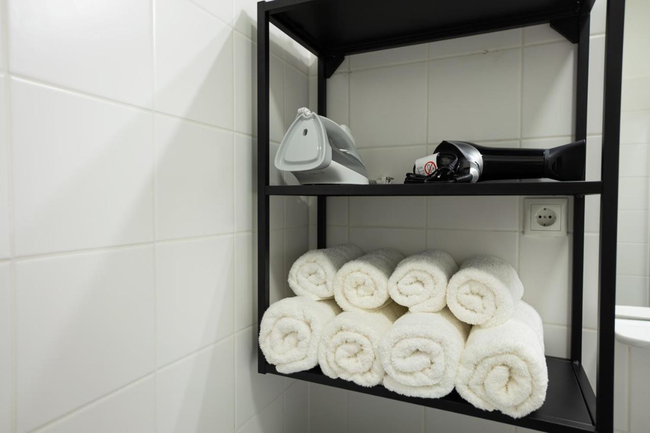 Aesthetic Newly Renovated Located Near Belvedere Castle, 15 Minutes From Stephansplatz * Wenen